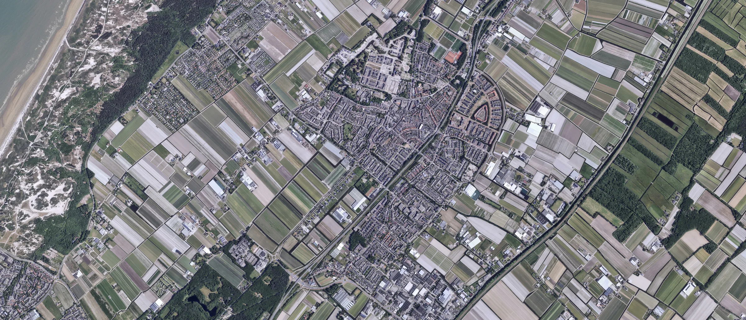 Luchtfoto van Noordwijkerhout.