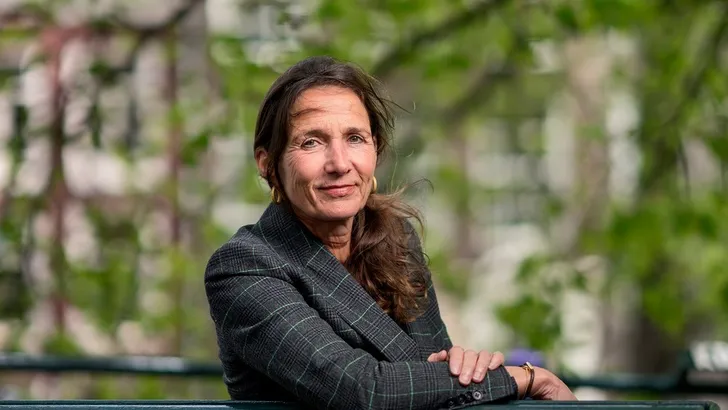 Marianne van Leeuwen schrijft voetbalgeschiedenis 