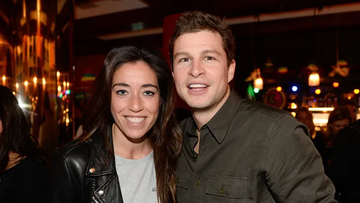 Hoera! Sven Kramer en Naomi van As ouders geworden