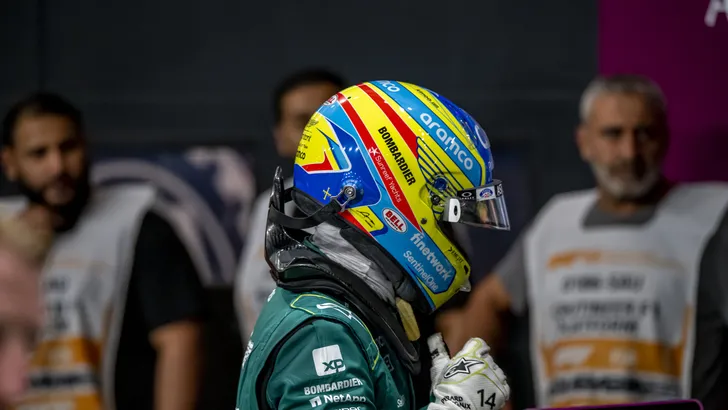 FIA pakt podium Fernando Alonso af