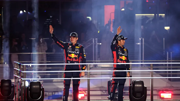 Verstappen fakkelt Las Vegas af: '99% show, 1% sport, je lijkt wel een clown'