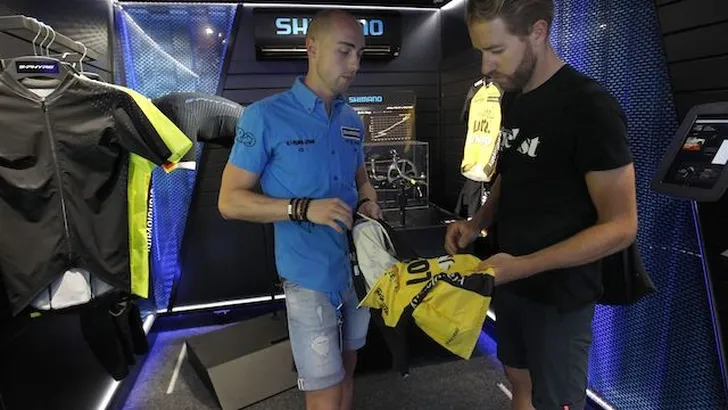 LottoNL-Jumbo in nieuwe Shimano S-Phyre-kleding