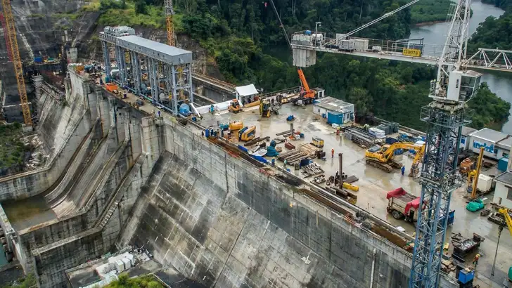 Indonesië trekt vergunning in van Chinese dam van 1,67 miljard dollar na dodelijke overstromingen