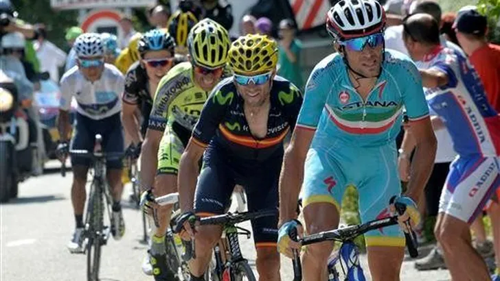 TOUR: NIBALI WINT NA HUZARENSTUKJE