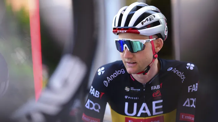 tim wellens in zijn kampioenstrui in de tour