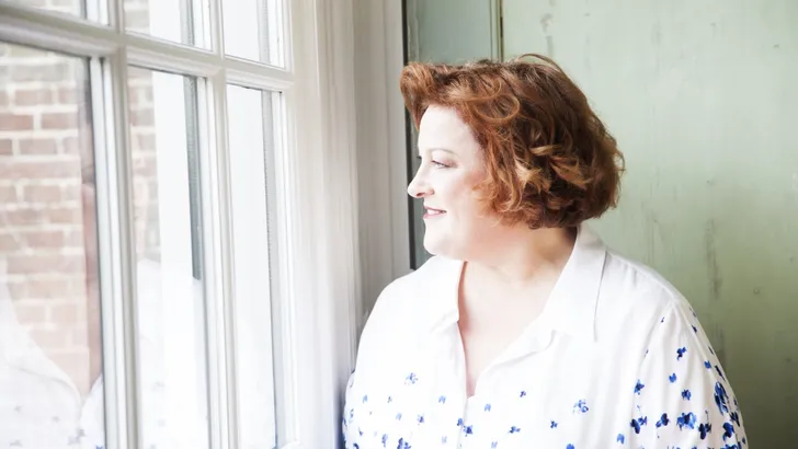 Nouveau's Ella (55) gaat voor het eerst in twee jaar weer uit