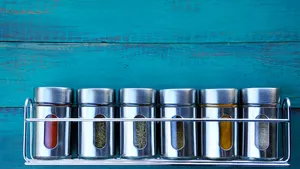 Schokkende fraude met keukenkruiden: dít onverwachte ingrediënt zit mogelijk ook in jouw kruiden