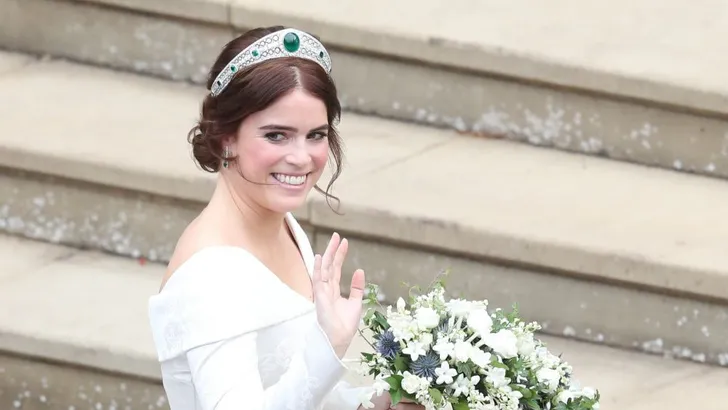 Trouwjurk prinses Eugenie van dichtbij te zien