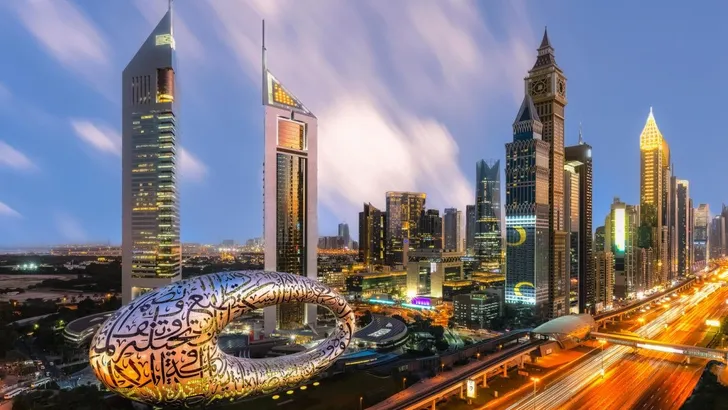Dubai is weer een wonderschoon gebouw rijker