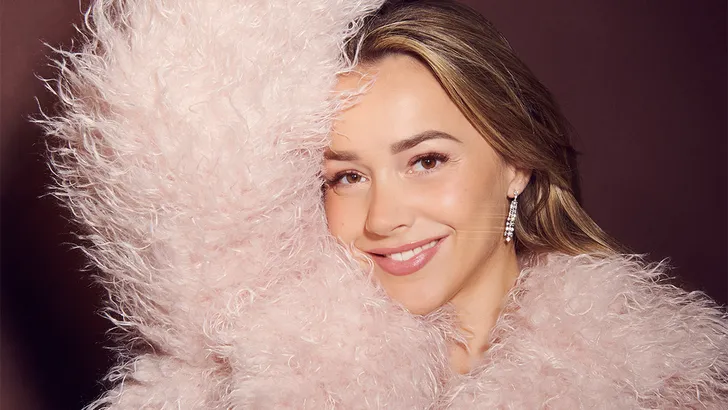 Emma Heesters in feestelijke shoot voor Grazia's Party Issue