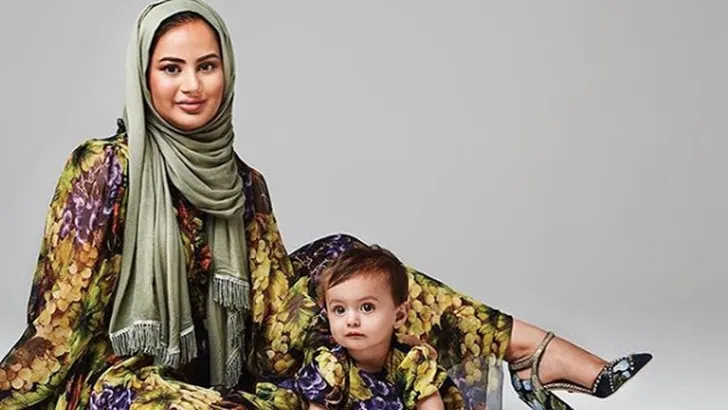 Ruba Zai: 'Een paar uur na Maya's geboorte zat ik alweer strak in de make up'
