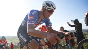 Mathieu van der Poel in Strade Bianche 2023.