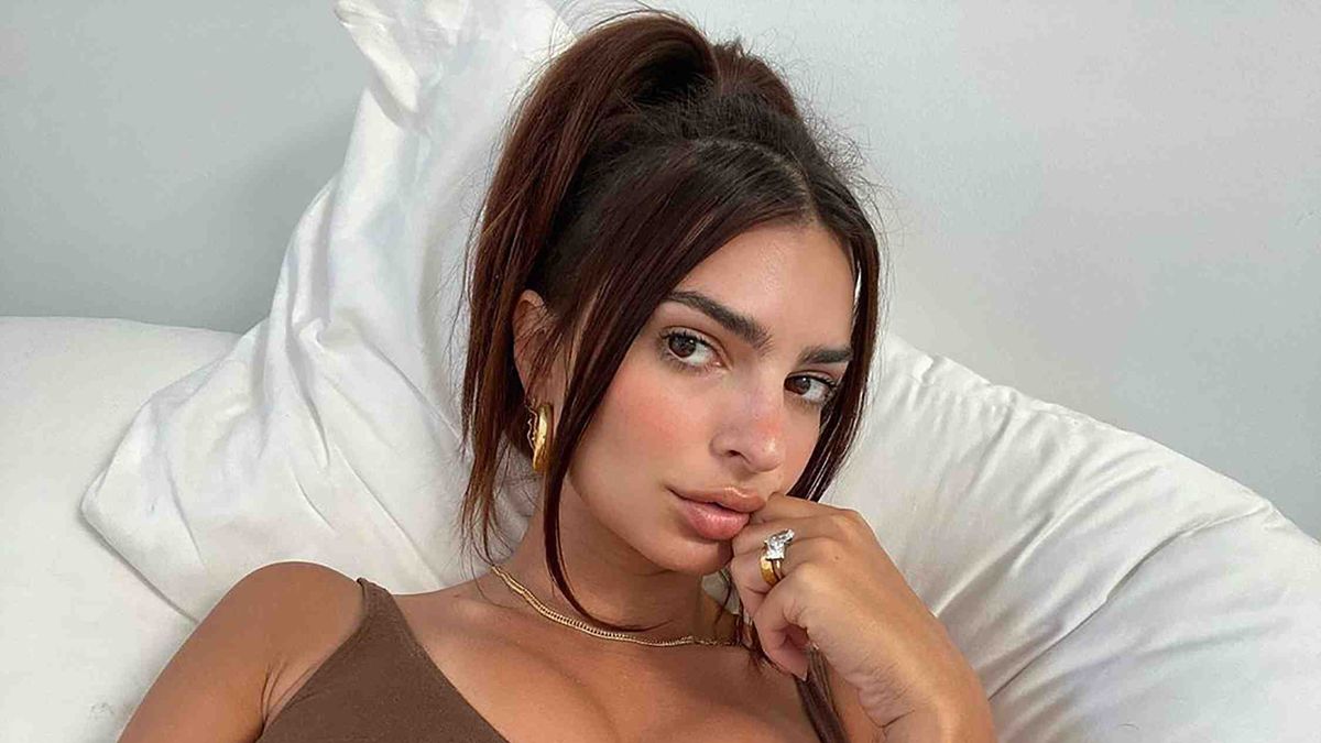 Topmodel gaat naakt - Emily Ratajkowski [+Video] | Panorama