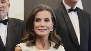 Letizia in witte outfit