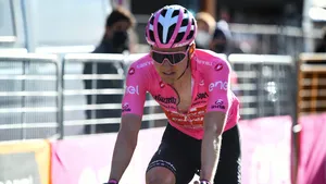 Kelderman voelde gebrek aan vertrouwen in Giro: 'Ik wil Spekenbrink er nog over bellen'