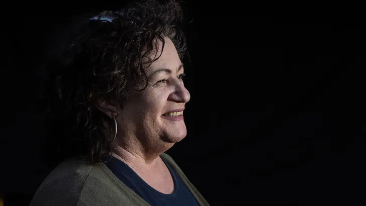 ST20220802-18175 RAALTE  CAROLINE VAN DER PLAS EN COR PIERIK TEGENOVER ELKAAR OP NEUTRAAL TERREIN