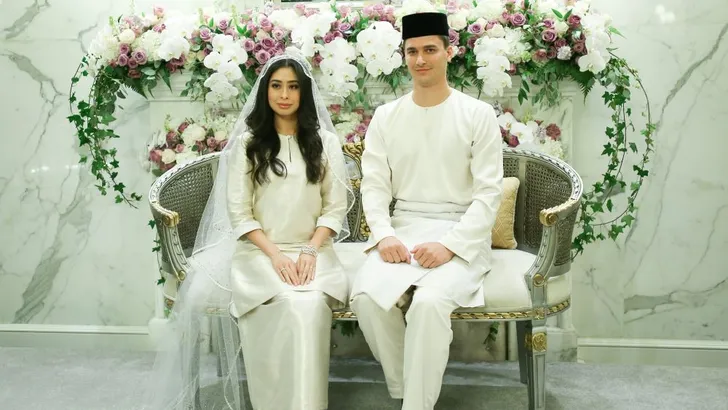 Arise, prins Dennis van Johor!