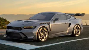 Je betaalt drie ton voor deze Ford Mustang, maar krijgt van de dealer direct een bizar rijverbod opgelegd