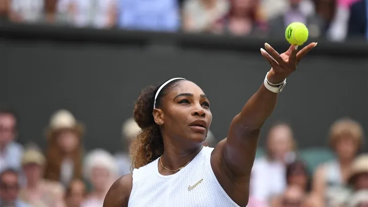 Te grappig: Serena Williams hakt vijf mannen tegelijk in de pan 