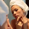9 dingen die je acne onbewust verergeren | Grazia