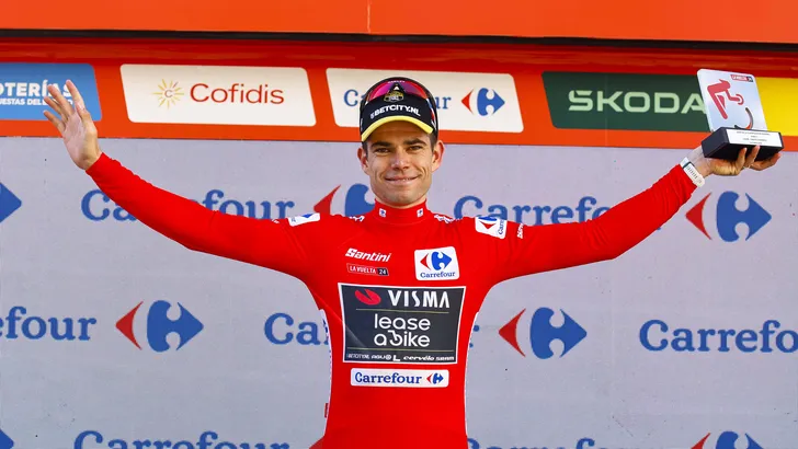 Wout van Aert podium rode trui