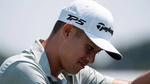 Morikawa wint met 'gestolen' putter van collega