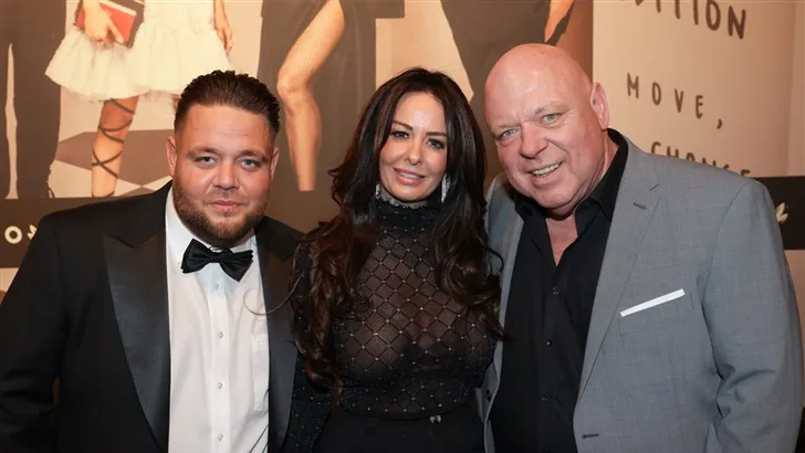 Wendy van Hout onthult hoeveel knaken Peter Gillis voor Massa is Kassa  krijgt | Panorama