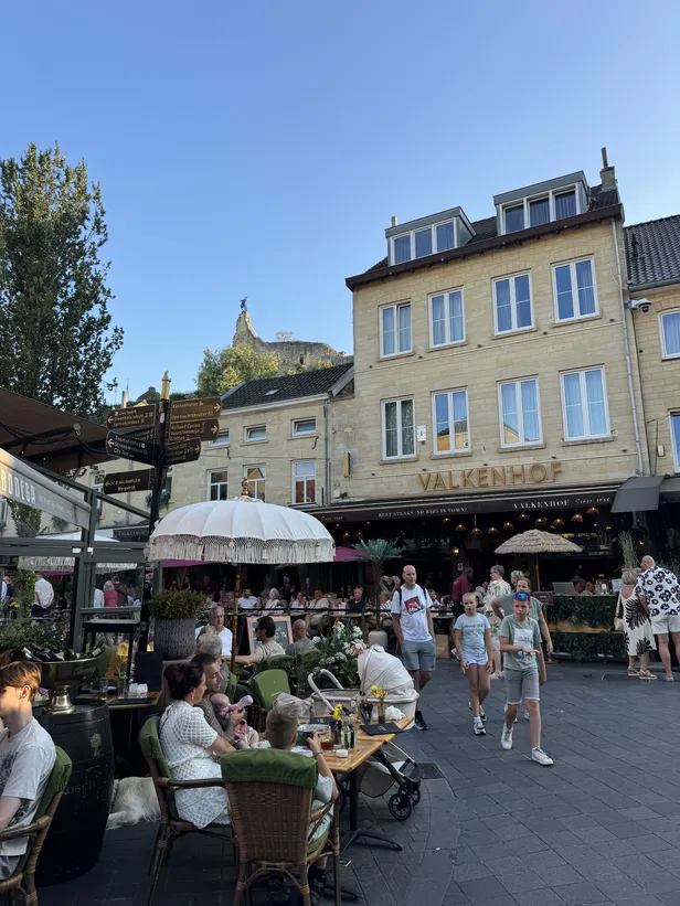 Het gezellige centrum van Valkenburg.