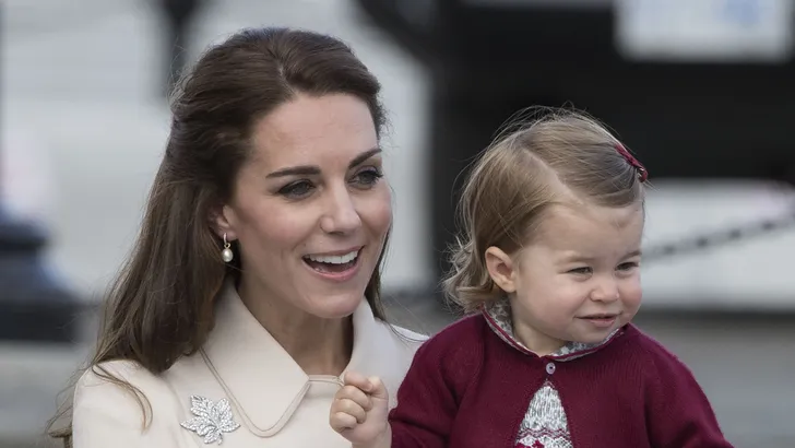 Kate Middleton maakt schattige kiekjes van prins Louis en prinses Charlotte