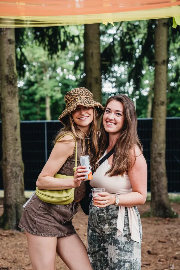 Robin en een vriendin | Foto: Noëlle Esther Fotografie