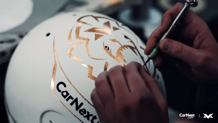 Dit is Max Verstappens nieuwe helm