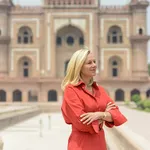 Waarom deze jurk van minister Sigrid Kaag zo uniek is 