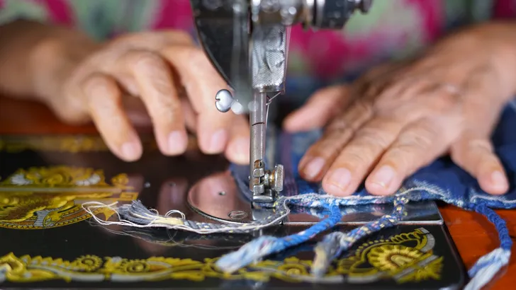 Project voor vrouwen in de kledingindustrie 
