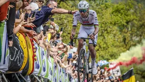 Pogacar, Evenepoel en Seixas: het is de grote vraag wie van de drie Luik gaat winnen. Toch is de wereldkampioen de grote favoriet. Dit aantal watt per kilogram moeten tegenstanders zijn om Pogacar te volgen.