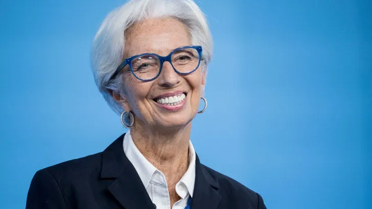 ECB-baas Christine Lagarde grijpt in, verhoogt de rente