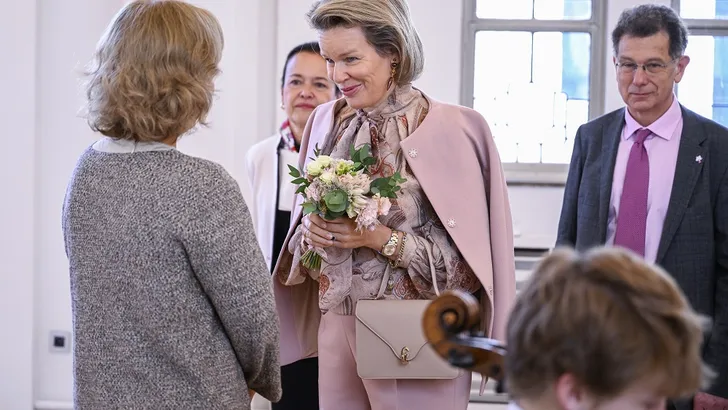 Koningin Mathilde vraagt (subtiel) aandacht voor borstkanker
