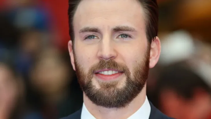 Geweldig: Chris Evans showt zijn dansmoves (VIDEO)