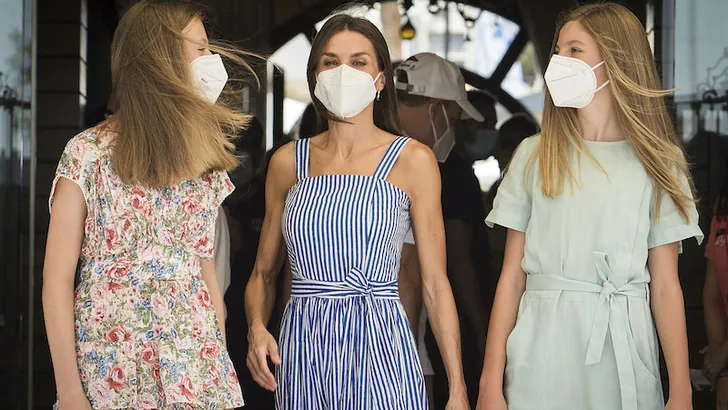 Letizia's dochters groeien haar voorbij