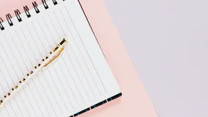 Een uur offline met papier en pen is het nieuwe me-time