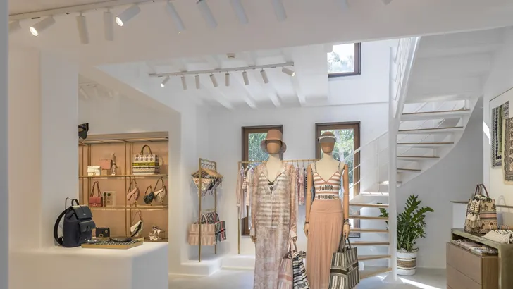 Dior pop-up store op Mykonos