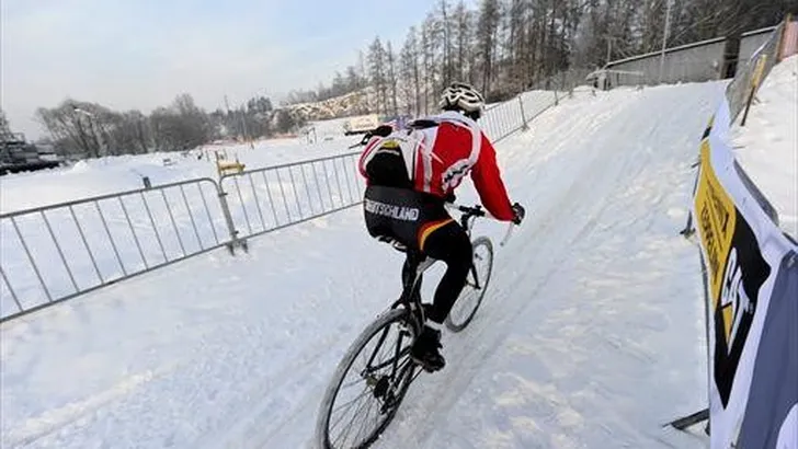 WK-parkoers Tabor bedekt met sneeuw en ijs