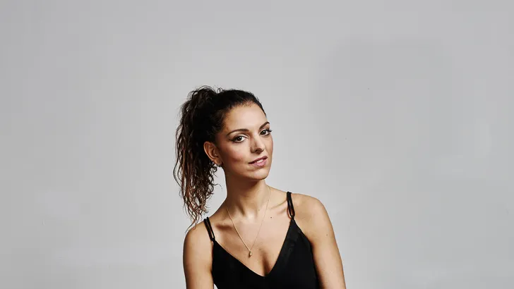 Cassandra Stavrou: "Ik kocht een cementmachine en vulde die met popcorn"