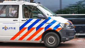 Politie haalt duizend kilo zwaar illegaal vuurwerk uit onafgesloten bestelbus in Brabantse woonwijk