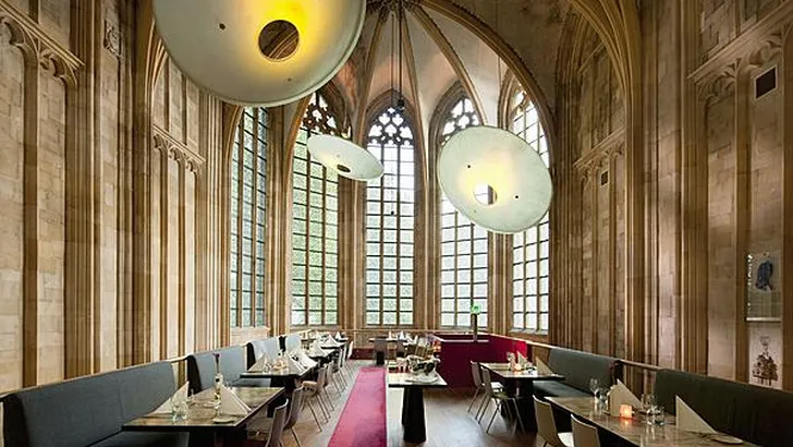NOUVEAU-ARRANGEMENT: KRUISHERENHOTEL IN MAASTRICHT