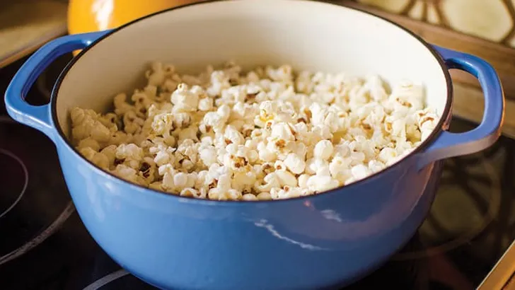 Popcorn als avondeten is gezonder dan pasta