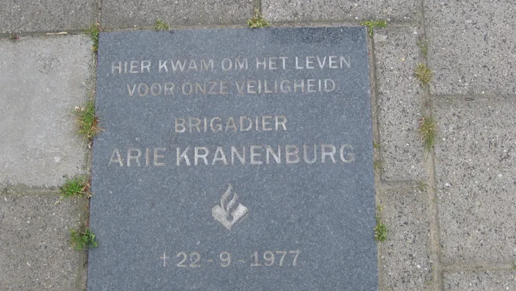 De gedenksteen voor Arie Kranenburg in Utrecht.