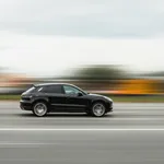 Na de overheid willen nu ook autofabrikanten zelf de topsnelheid van nieuwe modellen beperken