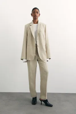H&M – blazer € 39,99 / pantalon € 29,99
