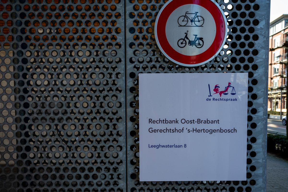 Vuilniswagenchauffeur (41) krijgt 2 jaar cel voor doodrijden 14-jarig meisje in Sint Anthonis