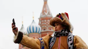 Vrouw in traditionele kleding op het Rode Plein (ter illustratie)